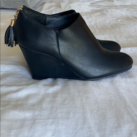 Heels - Picture 3 of 4